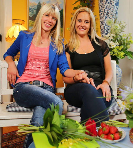 Neues Traumpaar bei "Bauer sucht Frau"? Lena (l.) und Janine