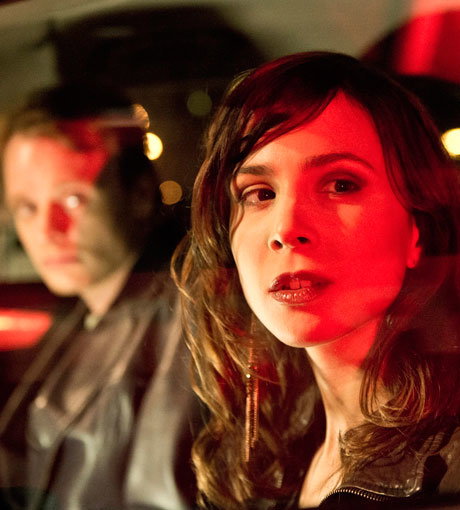 "Daniel Kossik" (Stefan Konarske) und "Nora" (Aylin Tezel) ermitteln auch in dem Nachtclub, in dem sich die ermordete Nadine Petzokat regelmäßig mit ihren Freunden traf