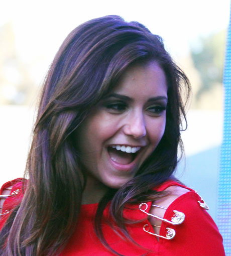 Ob seine "Vampire Diaries"-Kollegin Nina Dobrev etwas damit zu tun hat? Immerhin kamen sich die beiden an seinem Geburtstag sehr nahe