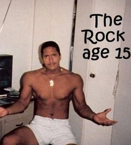 Auf dem Foto ist er zarte 15 Jahre alt und trägt noch Haare und einen 'gruseligen Schnurrbart', wie er selbst schreibt