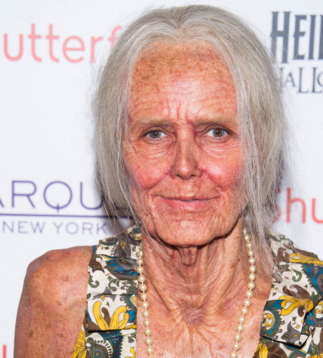 Zu Halloween überraschte sie im "Oma"-Look