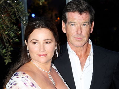 Brosnan: Schwer verliebt - Keely zeigt Rundungen