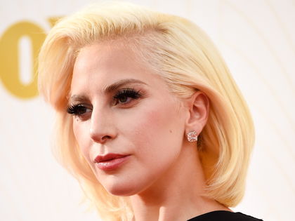 Beauty-OP? Lady Gaga völlig verändert bei den "Emmys" 2015 - Die Sängerin ist kaum wiederzuerkennen