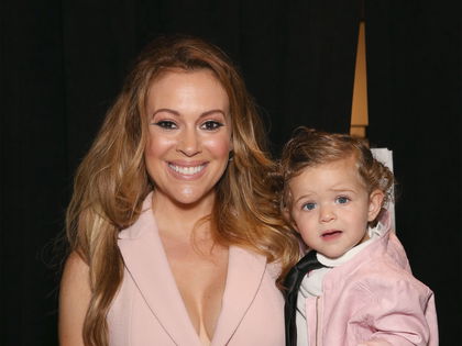 Krass! Alyssa Milano debütiert neue Frisur - Der „Charmed“-Star trägt jetzt einen Pixie