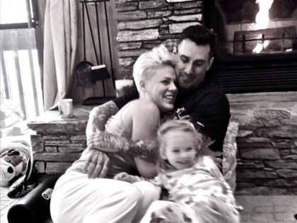 Awww! So süß gratuliert Carey Hart seiner Pink zum 10. Hochzeitstag - Auf Instagram schwärmt der glückliche Ehemann: "Ich bin stolz auf uns"