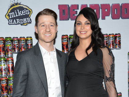 Baby-News! Benjamin McKenzie & Morena Baccarin sind Eltern geworden - Die "Gotham"-Stars sind erst seit Mitte 2015 ein Paar