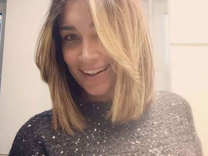 Noch kürzere Haare! Jana Ina Zarella hat eine neue Frisur - Die 39-Jährige zeigt sich mit blondem Kurhaarschnitt