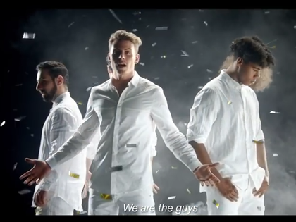 Herrliche Parodie! Dieses Video lässt kein Boygroup-Klischee aus  - Die "Boygroup Boys" imitieren stereotypische Inhalte eines Boygroup-Song