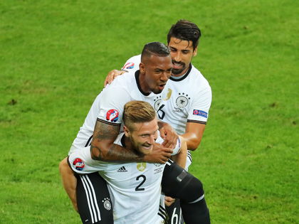 Auch Shkodran Mustafi ist verheiratet: Ja-Wort in Mazedonien - Hochzeit des EM-Torschützen mit Model Vjosa Kaba 