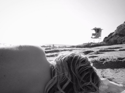 Sexy Beach-Shooting: Chloe Grace Moretz posiert oben ohne für Brooklyn Beckham - Die Schauspielerin und ihr Liebster genießen einen heißen Strandtag