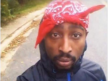 Schocker: Ist Rapper Tupac noch am Leben? - Ähnlichkeit verblüffend: Dieses Selfie wirft Fragen auf!