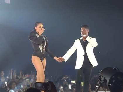 Wow! Beyoncés Tänzerin bekommt Heiratsantrag auf der Bühne - Diesen Moment werden Ashley Everett und John Silver wohl nie vergessen