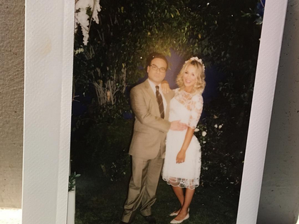 "The Big Bang Theory": Penny & Leoard - Darum rasten die Fans wegen der Hochzeitsbilder aus! - SPOILER: Zum Auftakt von Staffel 10 lernen wir endlich Mutter und Bruder der Braut kennen