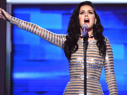Nackt-Alarm! Katy Perry zieht für US-Wahlkampf blank - Hillary Clinton oder Donald Trump? Die Sängerin hat ihre Entscheidung schon getroffen