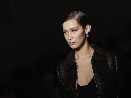 Snap aus dem Krankenhaus: Wie krank ist Bella Hadid wirklich? - Das Model postete ein besorgniserregendes Bild aus dem Krankenhaus