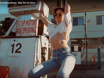 Peinlicher Nippelblitzer! Kristen Stewart tanzt in neuem Rolling-Stones-Video an der Stange - Im Musik-Video zu "Ride 'Em On Down" spielt Stewart die Hauptrolle