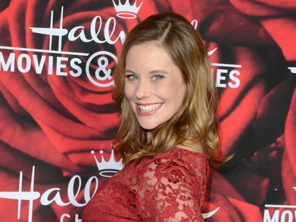 Nach Fehlgeburt: Ashley Williams mit Babybauch auf dem roten Teppich - Die „How I Met Your Mother“-Darstellerin ist wieder schwanger