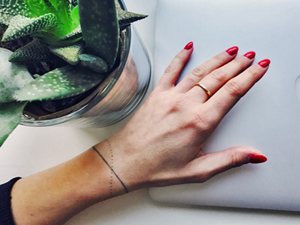 Diese süßen Bracelet-Tattoos schmücken jetzt unsere Handgelenke! - Kleine, feine Tattoos ersetzen jetzt die Armreifen!