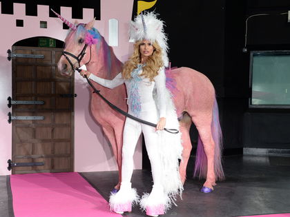 "Mein Ponyhof": Katie Price bekommt skurrile Reality-Show - In ihrer neuen TV-Show will das Model ihren Kindern das Reiten beibringen