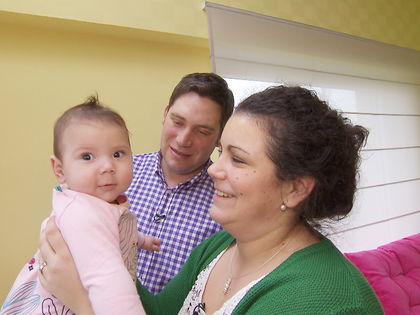 „Bauer sucht Frau“-Guy & Victoria: Erstes Ostern mit Baby! - Das Traumpaar der RTL-Kuppelshow feierte mit Tochter Charlotte