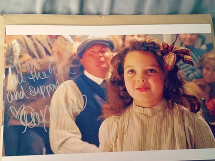 "Titanic"-Mädchen Cora: So sieht Alex Owens-Sarno heute aus! - Die damals Fünfjährige wurde durch ihren Tanz mit Leonardo DiCaprio berühmt