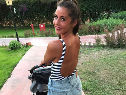 Sarah Lombardi: Sexy Pic aus dem Liebes-Urlaub - Die 24-Jährige lässt bei ihrem Trip mit Alessio und Michal T. tief blicken