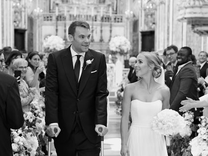 Manuel Neuer und Nina Weiss: Traumhochzeit auf Krücken - In einer Kirche in Italien gaben sich der Fußballer und seine Freundin das Ja-Wort