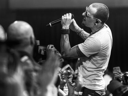 Chester Bennington: So emotional war die Trauerfeier - Mehrere hunderte Gäste kamen zu der Beerdigung des Sängers
