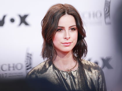 Lena Meyer-Landrut: Ist ihr süßes Näschen echt? - Sie ist eine wunderschöne Frau – und hat diese zarte Stupsnase. Doch ist die naturbelassen?