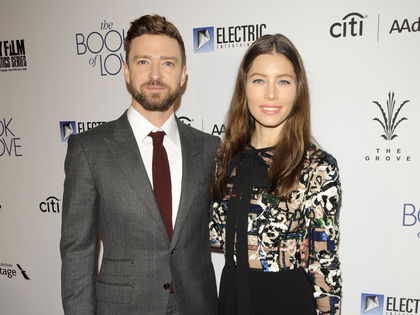 Liebeslied: Justin Timberlake singt für Jessica Biel - Zum Hochzeitstag singt er diesen Song auf Facebook für sie
