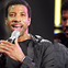 Lionel Richie: Hat er im letzten Monat einige Beauty-Doc Eingriffe vornehmen lassen? - In nur einem Monat hat sich das Gesicht des Sängers verändert...