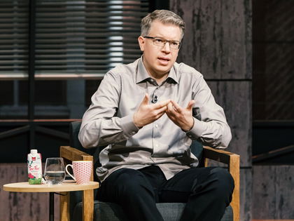 "Die Höhle der Löwen": Katzenklo-Gate! Warum das ganze Netz über Frank Thelen lacht - Der Investor weiß nicht, was ein Katzenklo ist: die lustigsten Tweets zur Schaufel "Keddi Scoop"