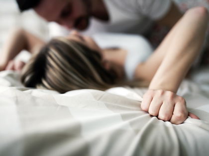 Erotische Kurzgeschichte: Blind Date - "Er liebte seine Frau, aber das Abenteuer reizte ihn"