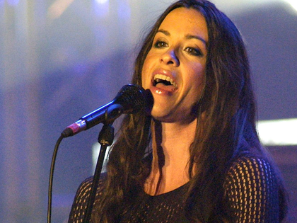 Alanis Morissette: So anders sieht sie jetzt aus! - Die „Ironic“-Sängerin hat eine Hipster-Makeover bekommen
