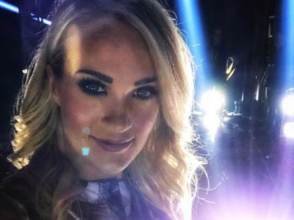 Carrie Underwood zeigt Narben nach Unfall - Bei Instagram postete die Countrysängerin ein Selfie