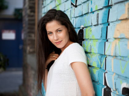"Unter uns"-Star Valea Scalabrino: SO sieht sie nicht mehr aus! - Seit 2010 spielt die Schauspielerin eine Hauptrolle in der RTL-Serie