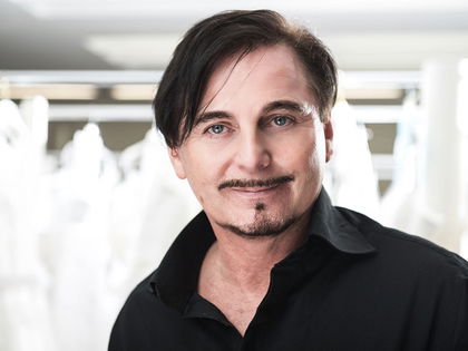 "Zwischen Tüll und Tränen"-Liebling Uwe Herrmann trauert um Kollegin - Unerwarteter Todesfall beim Dresdner Brautausstatter
