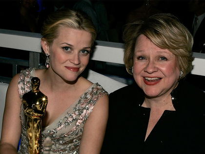 Reese Witherspoon: Arbeitet ihre Mutter in Horror-Restaurant? - So ist das Verhältnis zwischen der Schauspielerin und Betty Reese