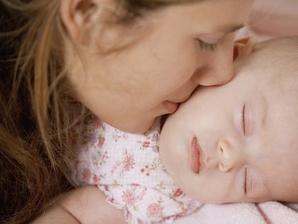 Tragödie! Baby stirbt durch Kuss - Die kleine Kiara Cummins hatte keine Chance