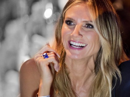 Heidi Klum: Huch, sie trägt auf einmal Brille - Ändert sie für ihren Verlobten Tom Kaulitz nun ihren Style?
