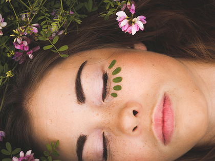 Schöne Haut: Blütenextrakte sind DIE Anti-Aging-Booster - Mit diesen Produkten blühen wir so richtig auf!