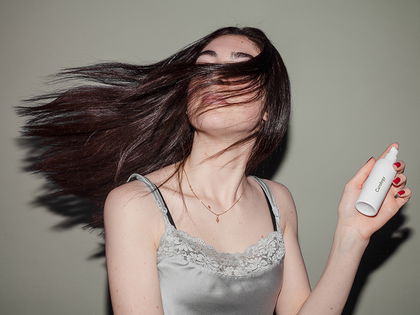 Feine Haare: Dieses preisgekrönte Volumen-Spray brauchen wir sofort - Bye, bye platter Ansatz!