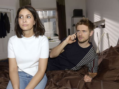 Schwangere Chryssanthi Kavazi: Steigt sie bei GZSZ aus? - Die Soap-Darstellerin und Ehemann Tom Beck erwarten ihr erstes Baby