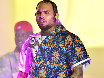 Chris Brown wird wieder Vater: Peinlicher Hilferuf bei seiner Ex - Der Rapper vergrault sämtliche Frauen in seinem Leben