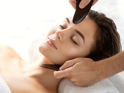 Gua Sha: Die natürliche Botox-Alternative - Dieses chinesische Beauty-Ritual verbessert dein Hautbild
