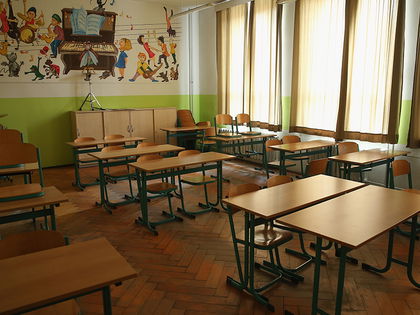 Drama in Sonderschule: Schüler wirft Stuhl auf Lehrer - tot! - Die Polizei ermittelt gegen den Schüler