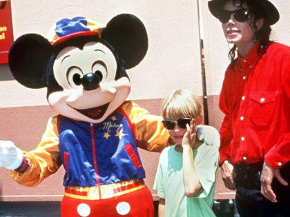 Ein Jahr nach "Leaving Neverland": Macaulay Culkin bricht Schweigen über Michael Jackson - Der Schauspieler äußert sich zu den Missbrauchs-Vorwürfen