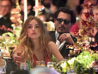 Johnny Depp: "Amber Heard hat in mein Bett gekackt" - Der Schauspieler erhebt ziemlich ekelhafte Vorwürfe