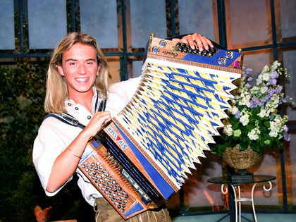 Florian Silbereisen früher und heute: Vom Volksmusikanten zum "Traumschiff"-Kapitän