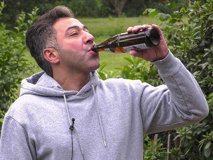 "Sommerhaus der Stars": Alkohol-Schock in der 1. Folge - Kubilay Özdemir und Andreas Robens sorgen für Entsetzen